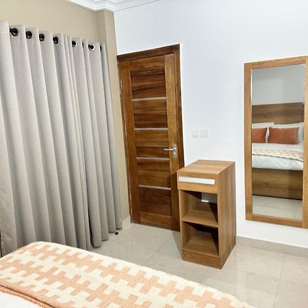 Westlands Tower - Ghana Villas Акра Екстериор снимка