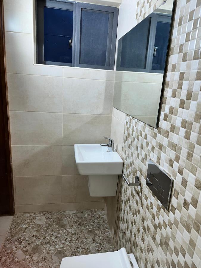 Westlands Tower - Ghana Villas Акра Екстериор снимка