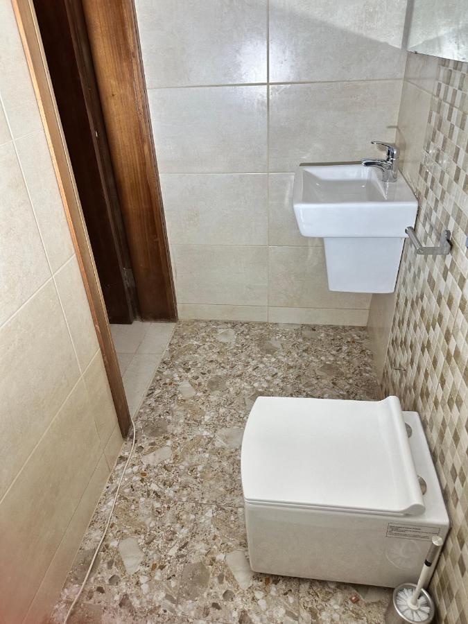 Westlands Tower - Ghana Villas Акра Екстериор снимка