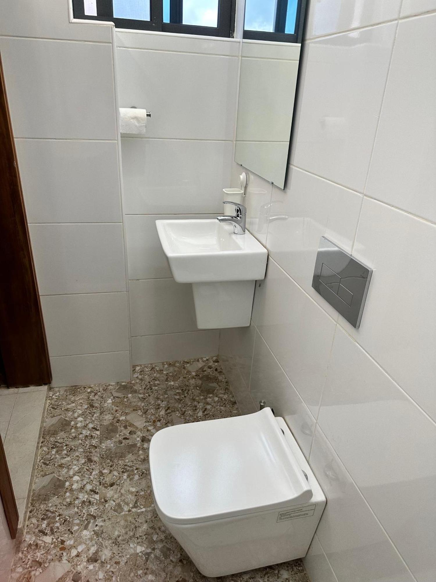 Westlands Tower - Ghana Villas Акра Екстериор снимка