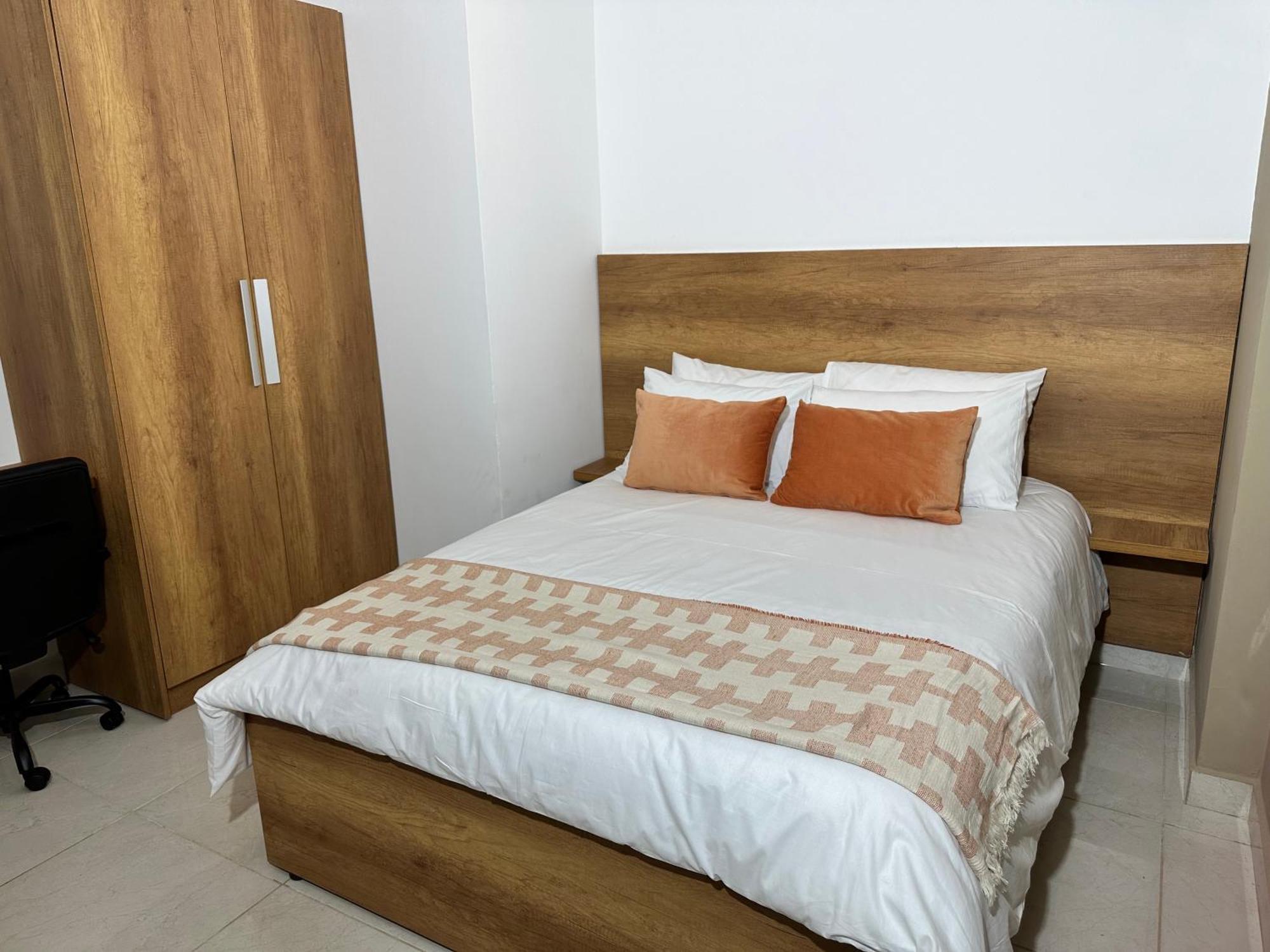 Westlands Tower - Ghana Villas Акра Екстериор снимка